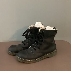Ladies Black Dr. Martens Size 6